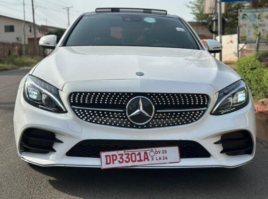 Mercedes-Benz C300