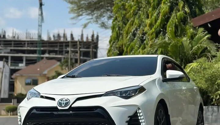 Toyota Corolla SE 2017